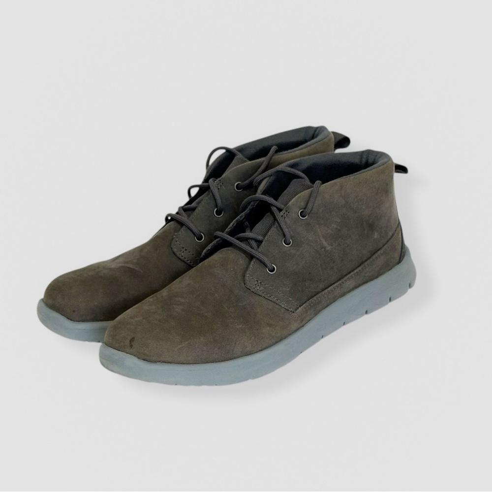 Ugg Canoe Chukka Boots Youth Boys 5 Gray Nubuck Leather Lace Up Waterproof